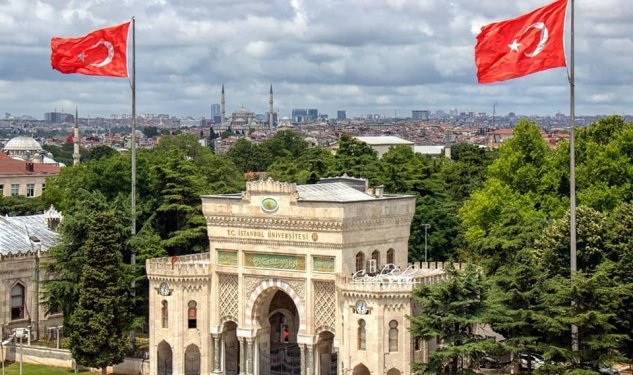 Türkiyədə universiteti tərk edənlərin faizi rekord səviyyədə aşağı düşüb