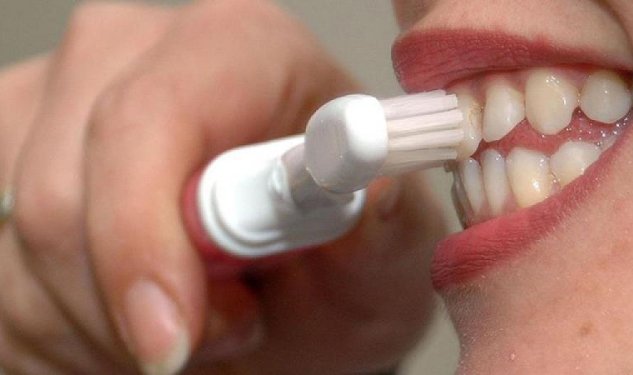 Alimlər: ağız gigiyenası beyin sağlamlığı üçün həlledicidir