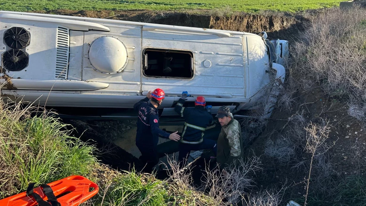 Məktəbli avtobusu aşıb - 9 nəfər yaralandı