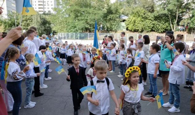 Ukrayna məktəblərinin 12 illik təhsil sisteminə keçəcəyi tarix açıqlanıb