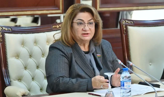 Komitə sədrindən irad: "Müəllim bəzən şagirdə oxumasını yox, ərə getməsini tövsiyə edir"