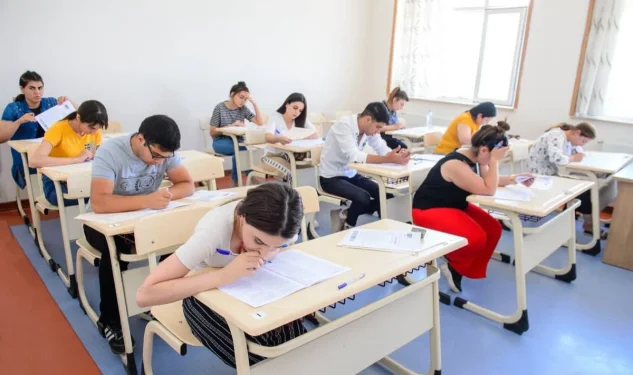 3 mindən çox abituriyent 600-dən yüksək bal toplayıb