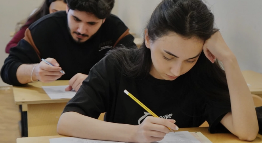 Əvvəlki ilin məzunlarının nəticələri niyə zəif olub?