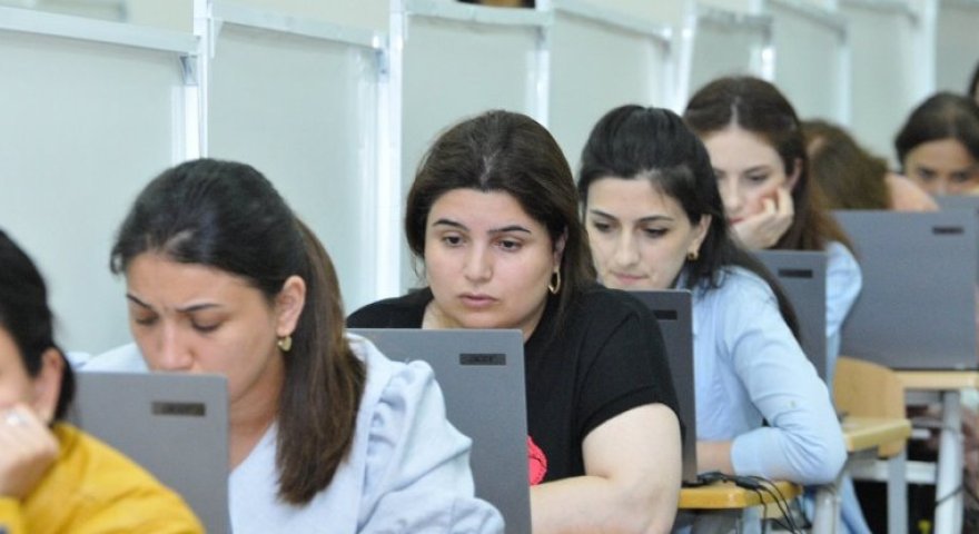 Sertifikasiya kimə çətindir?: Zəif hazırlaşanlara, yoxsa hamıya...