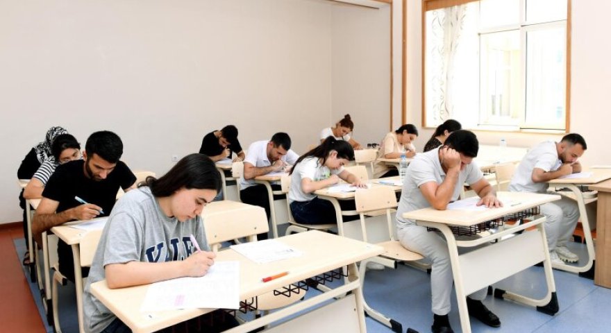 Bazar günü 40 mindən çox abituriyent imtahan verəcək