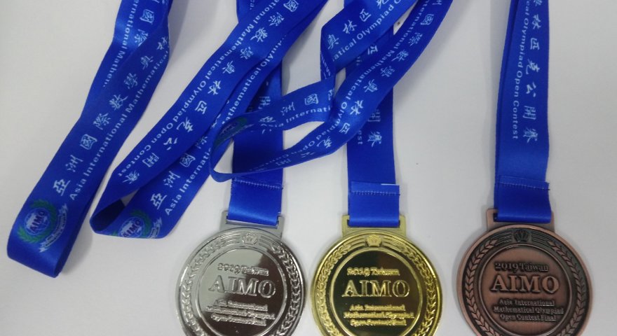 Beynəlxalq olimpiadalarda 50 medal QAZANILIB