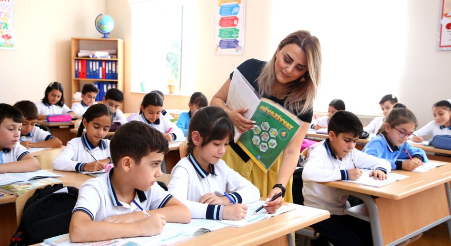"Müəllimlik peşəsi saatla deyil, məsuliyyətlə ölçülür"