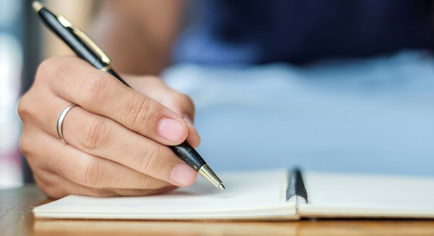 Elmə yenilik gətirməyən yüzlərlə magistr işi yazılır