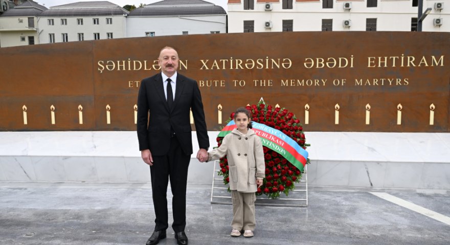 Prezident Gəncə terrorunda ailəsini itirən Nilayla görüşüb - FOTO