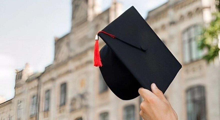 Gənclər xaricə seçir - Yerli universitetlər onların ehtiyaclarını ödəyə bilmir?