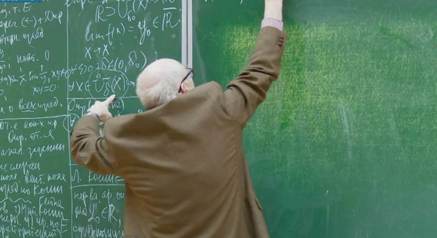 Təhsildə köhnə sistemin təsiri: “Bəzi yaşlı müəllimlər şiddətə meyilli olur”