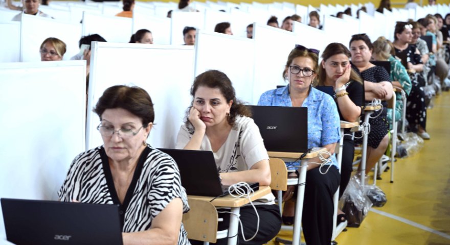 Sertifikasiyaya hazırlıq: “Müəllim müəllim yanına gedirsə, sistemdə problem var”