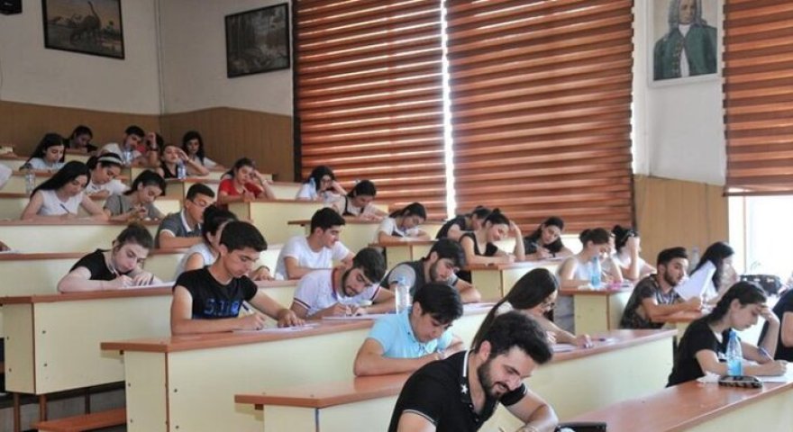 Bu universitetlərə tələbə qəbulu AZALACAQ