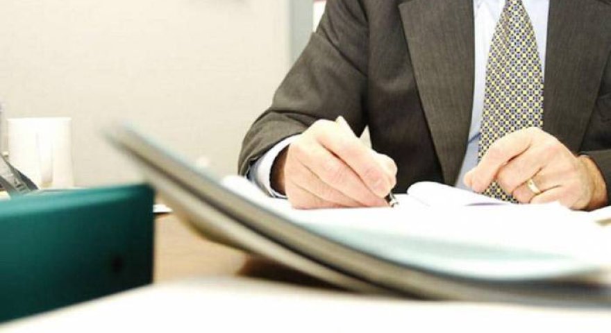 Direktorlar həqiqətən tam iş günü məktəbdə qalırmı?