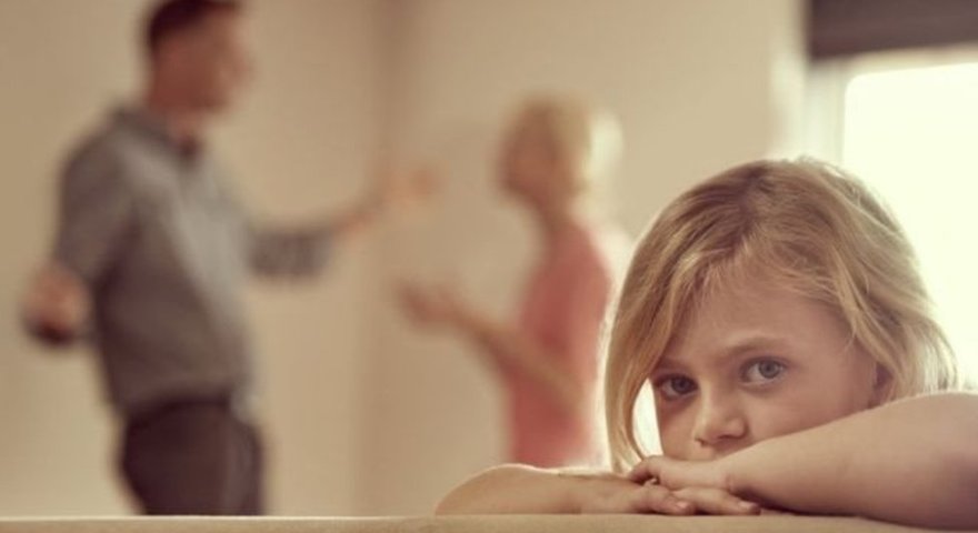 Uşaqlarda riskli davranışlar: səbəblər, nəticələr və çıxış yolları