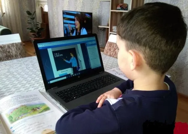 Məktəblərdə distant təhsil tətbiq oluna bilər -&nbsp;Kimlər üçün keçərli olacaq?