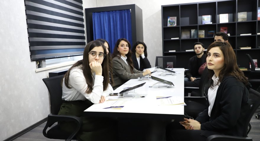 LDU-nun &ldquo;Brend tələbə&rdquo;ləri mükafatlandırıldı - FOTO