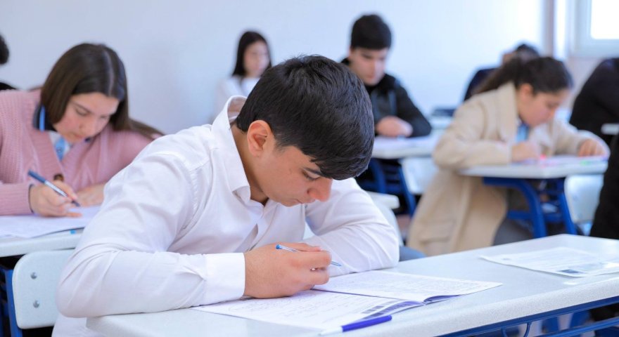 Buraxılış imtahanları: &ldquo;4 səhv 1 düzü aparmalıdır&rdquo;