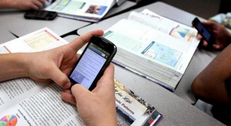 Bir neçə ilə müəllimlərə telefon qadağan olunacaq - PROQNOZ