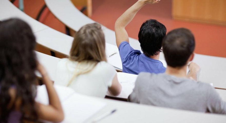 Abituriyentlər Bakını seçir - Regional universitetlər harada uduzur?