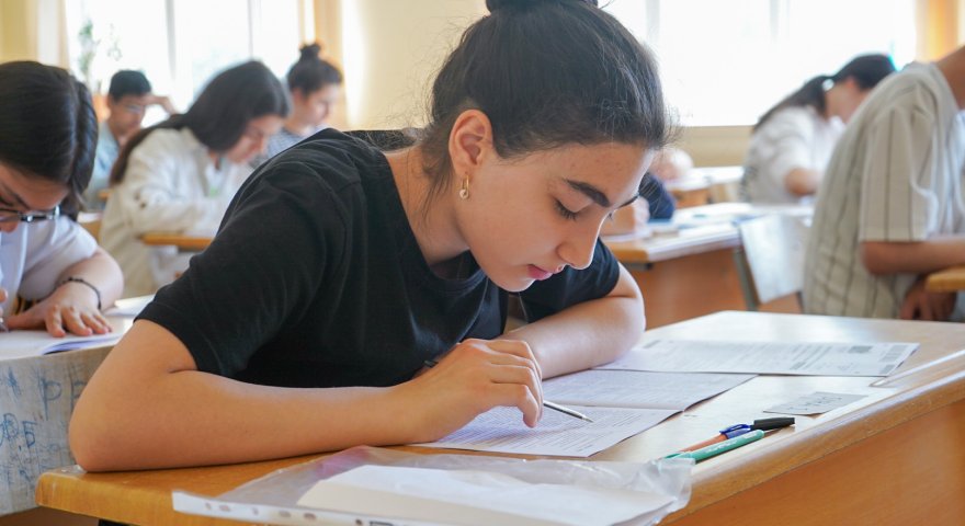 Magistratura: I cəhddə iştirak edəcək qız və oğlanların SAYI