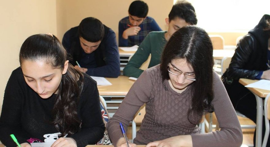 &ldquo;Sualları əvvəlcədən bilirəm&rdquo; deyənlər kimdir?-&nbsp;abituriyentləri gözləyən böyük TƏLƏ