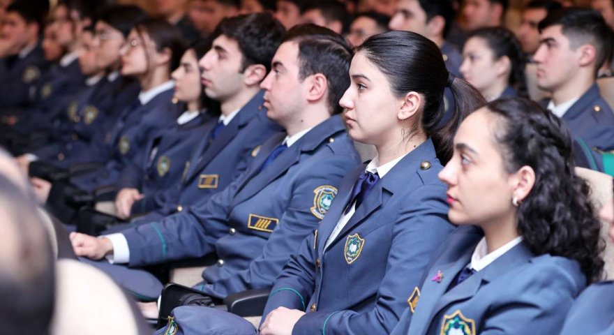Gömrük Akademiyasına qəbul: qaydalar və şərtlər
