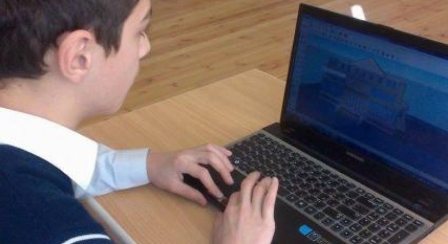 Uşaqlara internetdən qorumaq yox, düzgün istifadə öyrədilməlidir