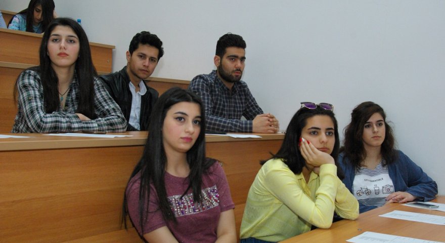 Ali təhsilli qadınları sayı ARTIR: ən çox seçdikləri İXTİSASLAR