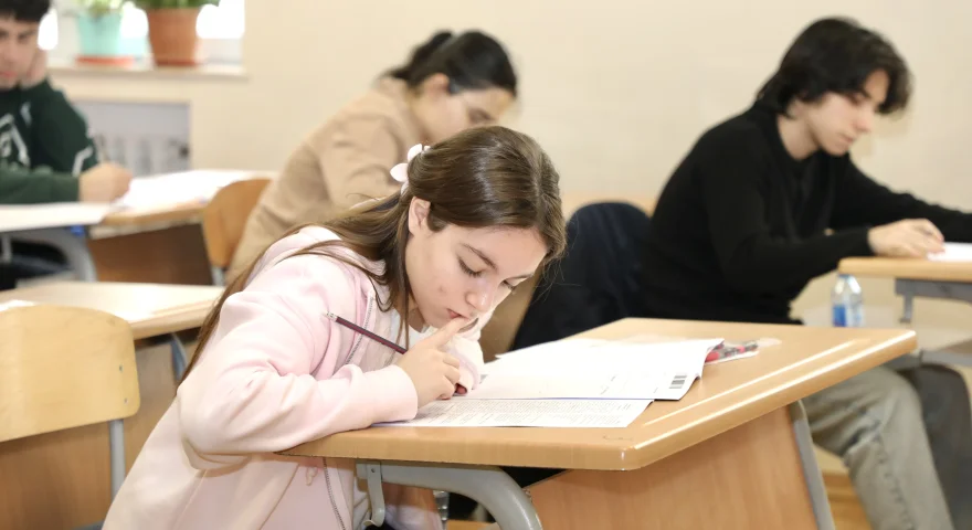 &ldquo;Əzbər yox, düşüncə tələb olunurdu&rdquo; - "Tarixi" suallara müəllimdən maraqlı&nbsp;&nbsp;ŞƏRH