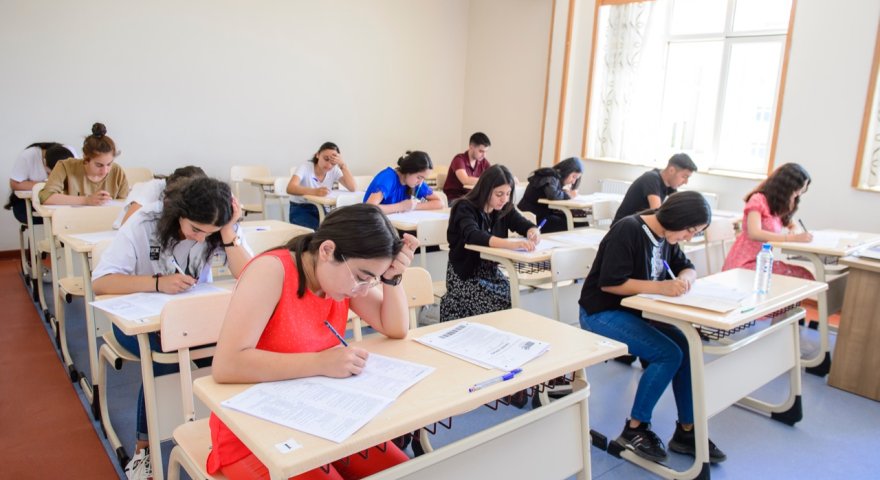 "3-5 balı çatmadığı üçün gələcəyin həkimi kimya müəllimi olur"