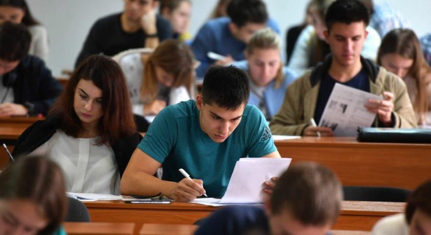 Bir qərar, böyük sual: Özəl universitetlərə etibar etmək olarmı?