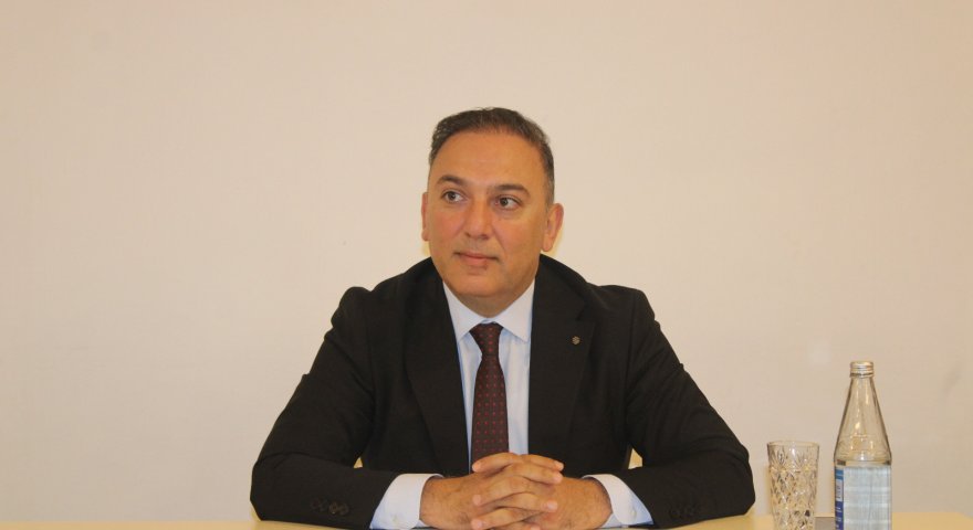İxtisas seçənlərə rektordan MESAJ: &ldquo;Dörd il sonrakı özünüzü düşünün&rdquo;