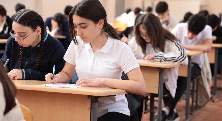 Buraxılış imtahanları yenilənməlidir: Azərbaycan tarixi ilə bağlı TƏKLİF
