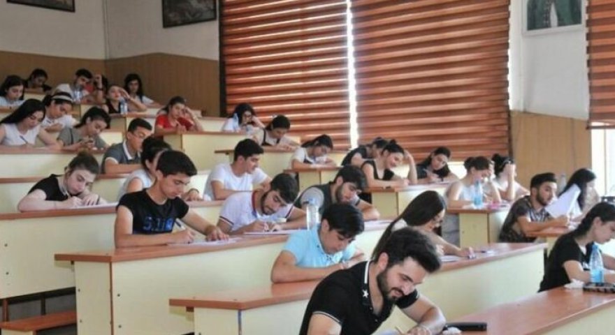 Azərbaycanda tələbələrin sayı 273 mini keçdi