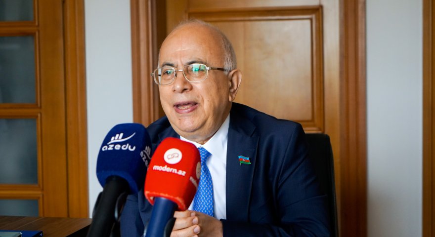 Şagirdlərin oxuyub qavramamağının səbəbi ya dərslik, ya da müəllimdir - MÜSAHİBƏ