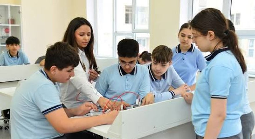 Məktəblərdə özünüdərk konsepti -&nbsp;Şagirdlərə milli kimlik necə aşılanmalıdır?