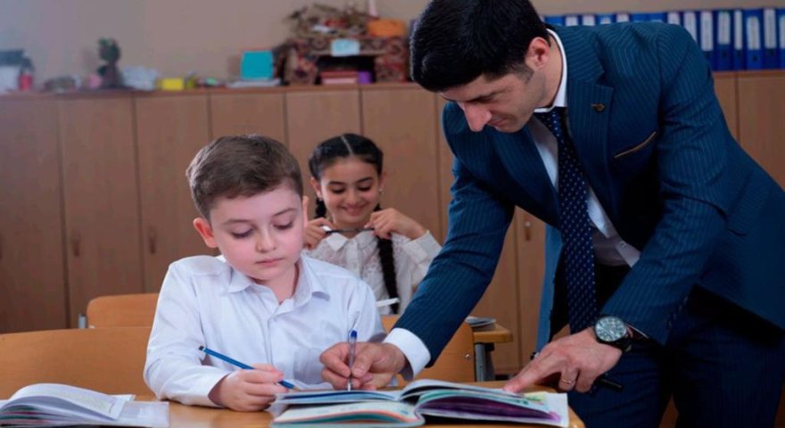 Məktəbəqədər təhsildə kişi müəllimlərin sayı sıfıra yaxındır