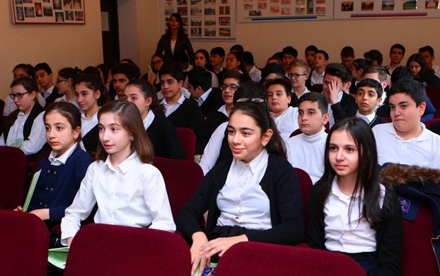 Şagirdlər skolioz xəstəliyi barədə məlumatlandırılıb