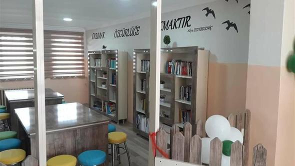 Qapısı olmayan kitabxana yaradıldı