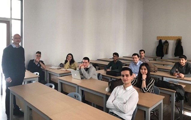 ADNSU-da superkompüter üzrə tanınmış mütəxəssisin mühazirələri davam edir