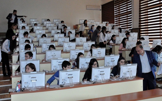 Tələbələr arasında AXC-nin yubileyi ilə bağlı bilik yarışı keçirilib