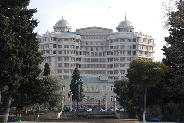 Tibb Universitetində yeni cərrahiyyə şöbəsi yaradıldı - Burada kişilərin döşləri kiçildiləcək
