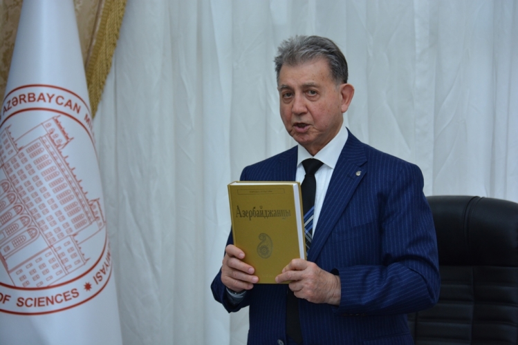 Rusiya Elmlər Akademiyasında “Azərbaycanlılar” kitabı çapdan çıxıb