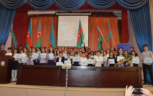 Aprel döyüşlərinə həsr edilən inşa müsabiqəsində qaliblər mükafatlandırıldı