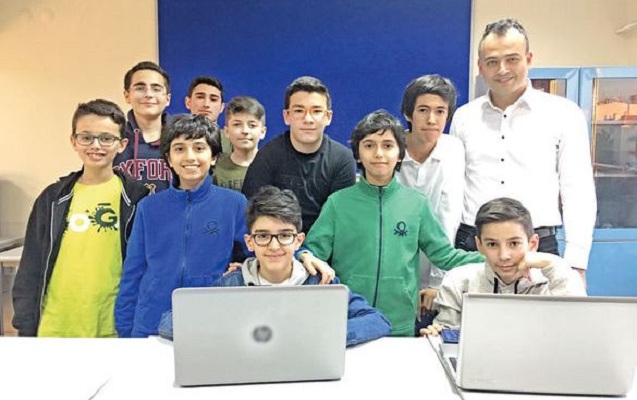Şagirdlər üçün xüsusi haker məktəbi yaradıldı