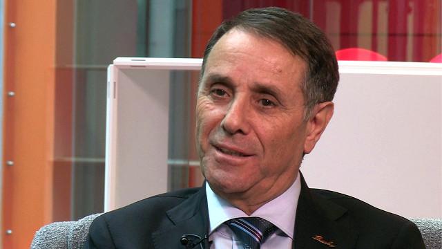 Yeni Baş nazirin elmi və pedaqoji fəaliyyəti – Doqquzlar üçün dərslik,  geosiyasətə aid kitab...