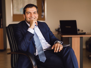 Yüksək dövlət vəzifəsinə təyin olunan gənc kadr həm də elm xadimidir - DOSYE