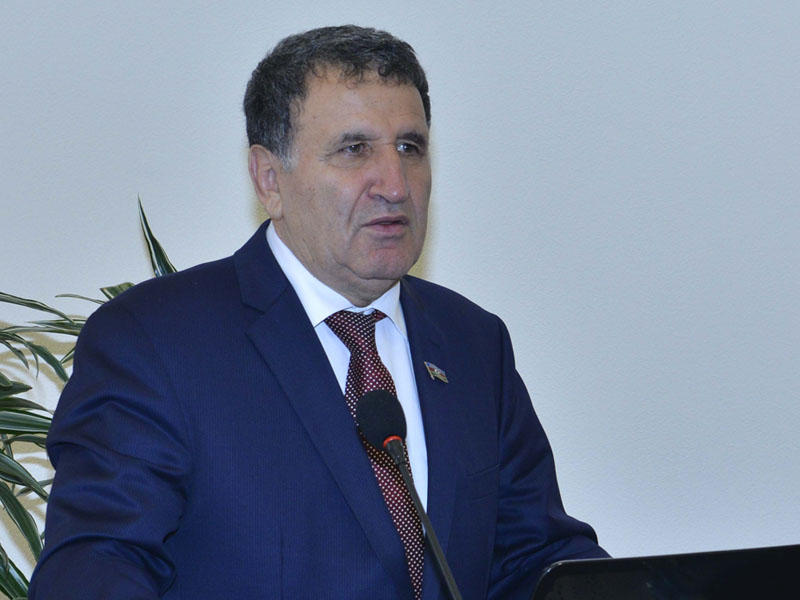   Rafael Hüseynov düzmü deyir? – “Gerb” - “Herb” müzakirəsi    