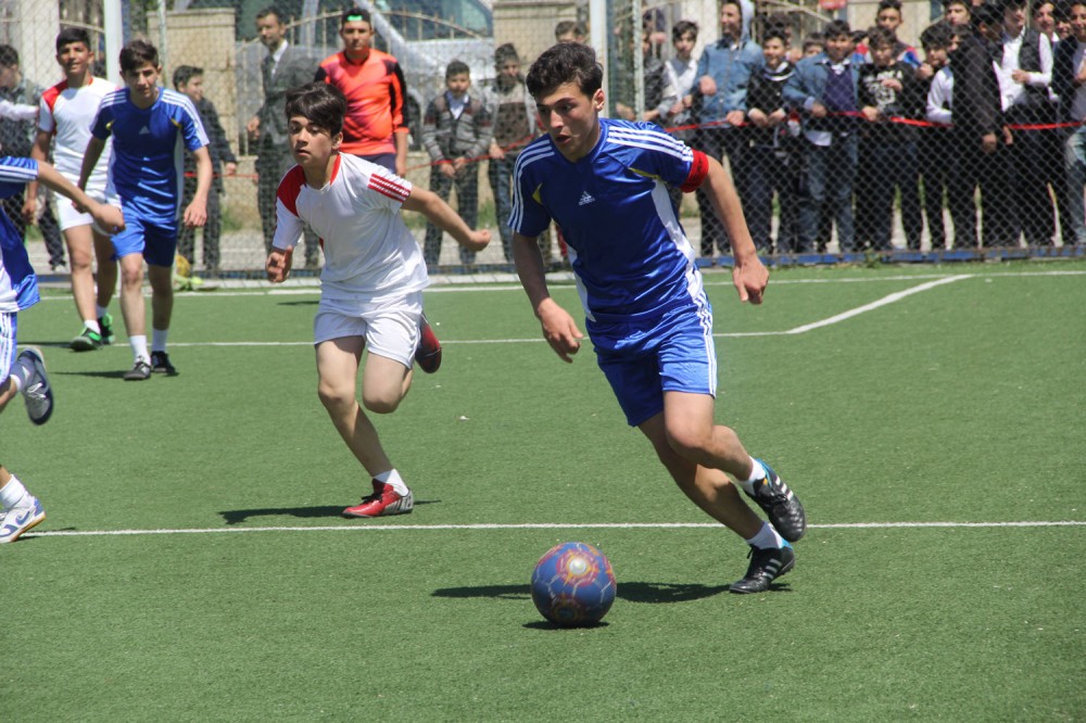 Məktəblilər arasında keçirilən futbol turnirinin qalibi məlum oldu - FOTO